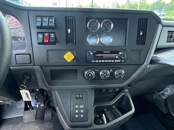 2025 Kenworth U7-10 image 18