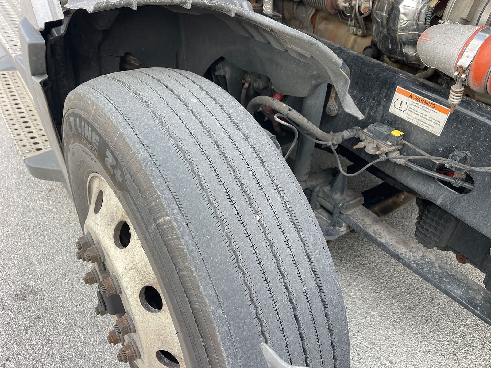 2022 Freightliner Cascadia 126 image 7