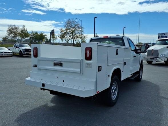 2025 Ford F350 image 5