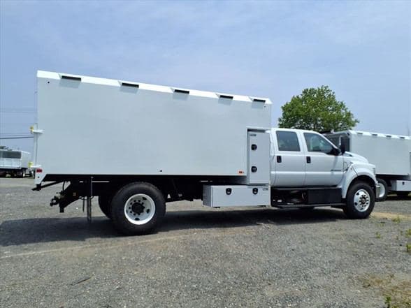 2026 Ford F750 SD image 3