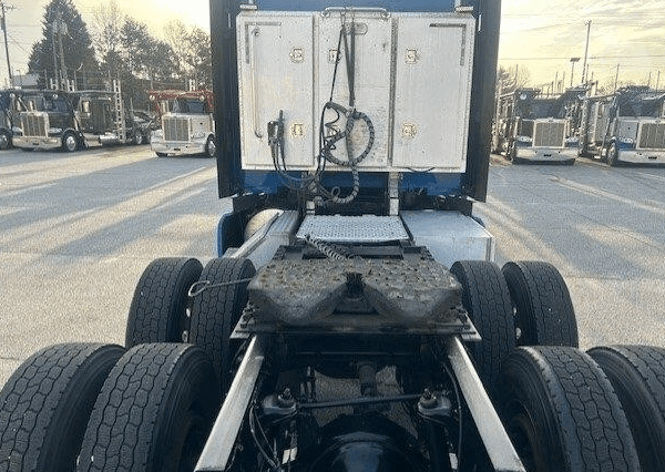 2020 Kenworth T680 image 3