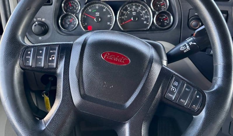 2019 Peterbilt 579 image 14