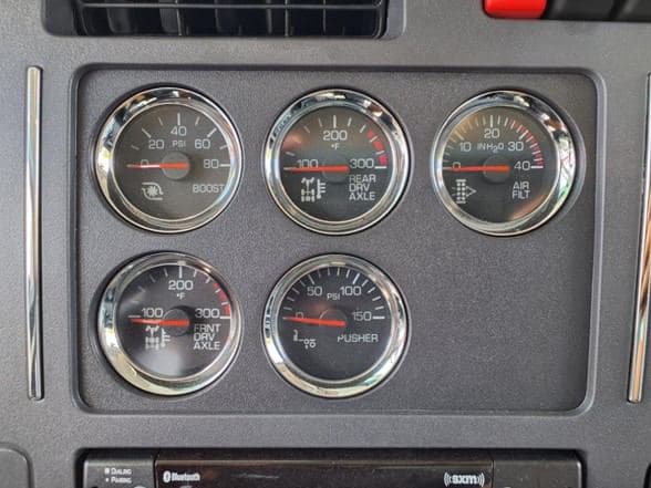 2025 Kenworth T880 image 18