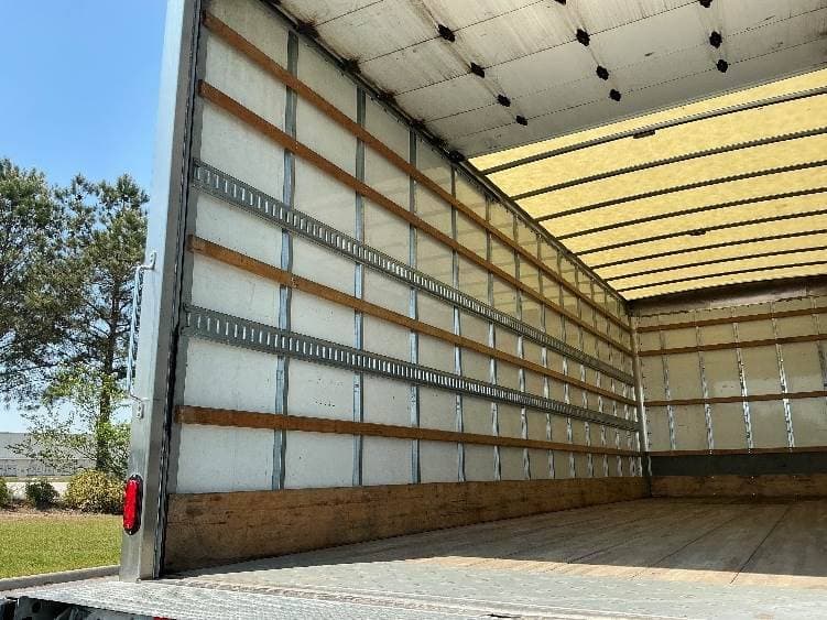 2022 International MV607 Box Truck - 220HP, 6 Speed Automatic, Roll up Door image 11