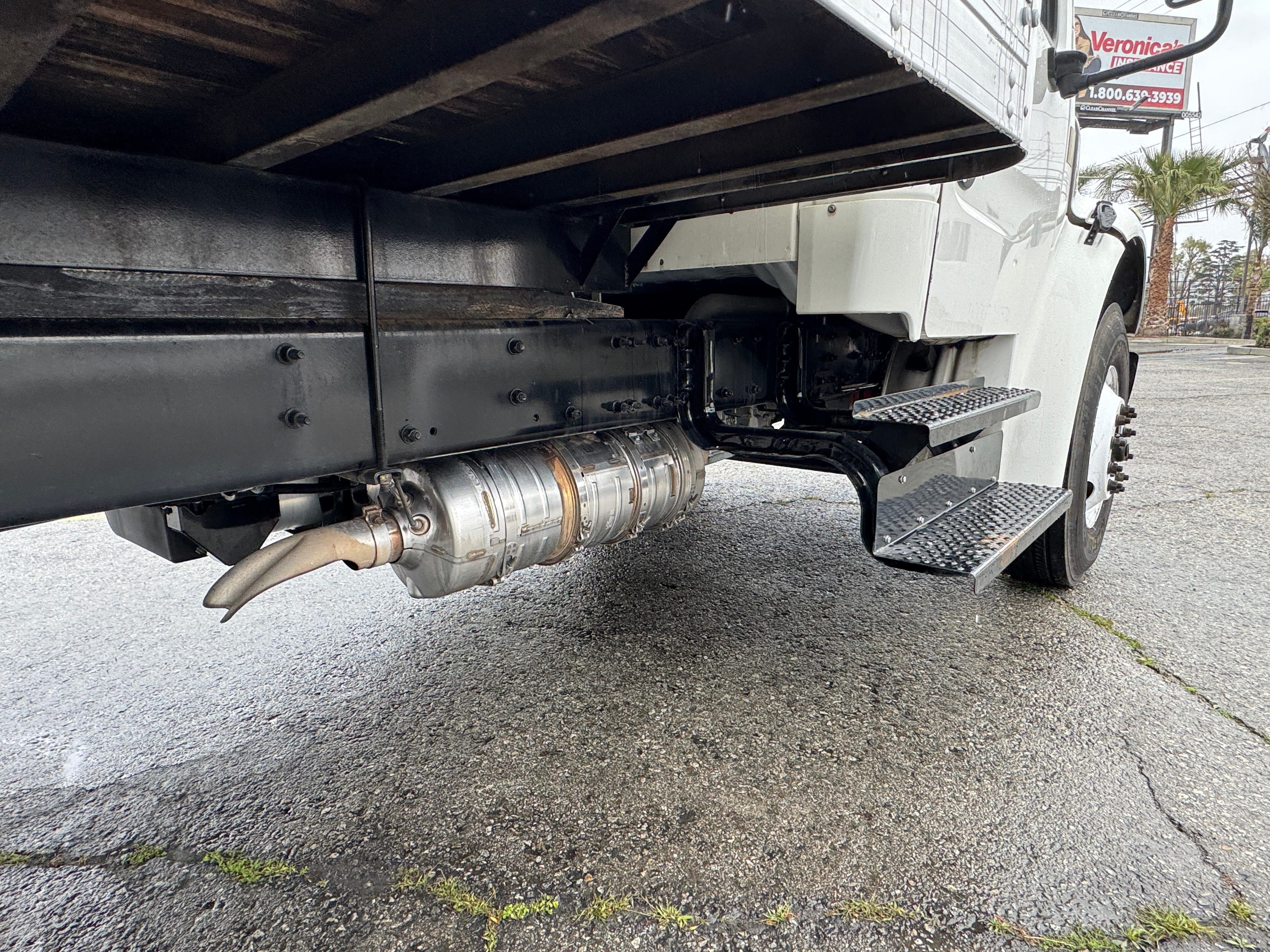 2018 Freightliner BUSINESS CLASS M2 106 image 13