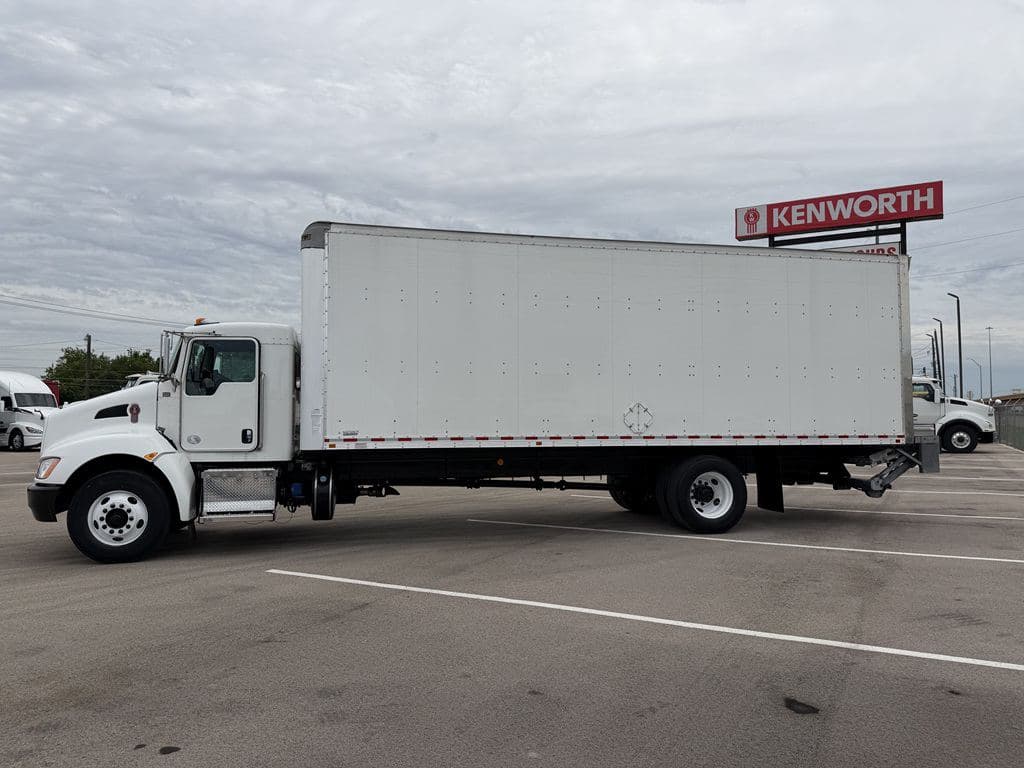 Used 2021 KENWORTH T270 image 12