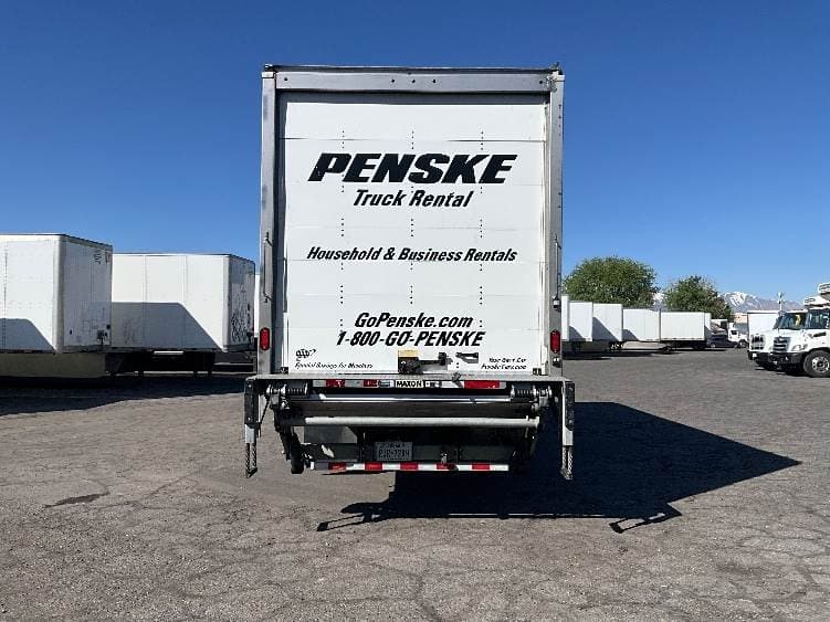 2022 International MV607 Box Truck - 220HP, 6 Speed Automatic, Roll up Door image 7