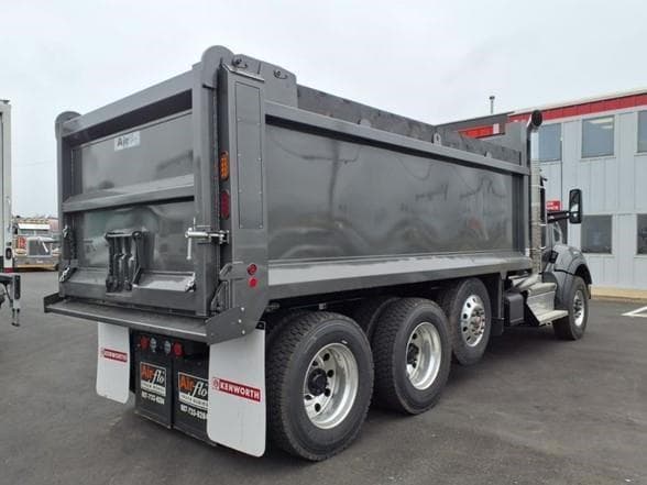 2025 Kenworth T880 image 3