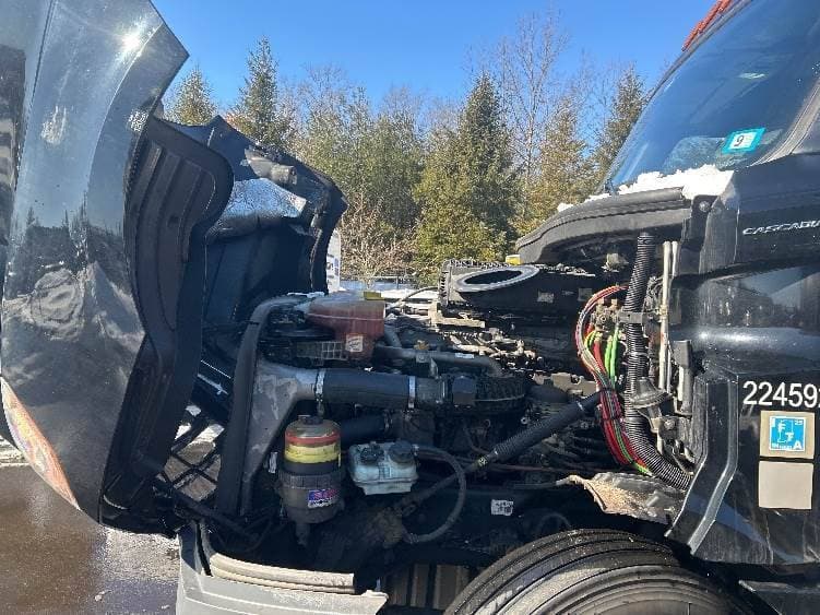 2019 Freightliner Cascadia 126 Sleeper Semi Truck - 72" Integral Sleeper, 455HP, 12 Speed Automatic image 14