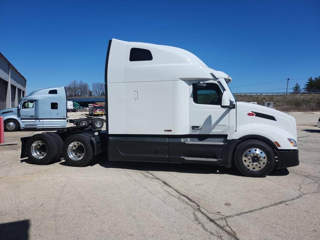 2024 Peterbilt 579 image 7