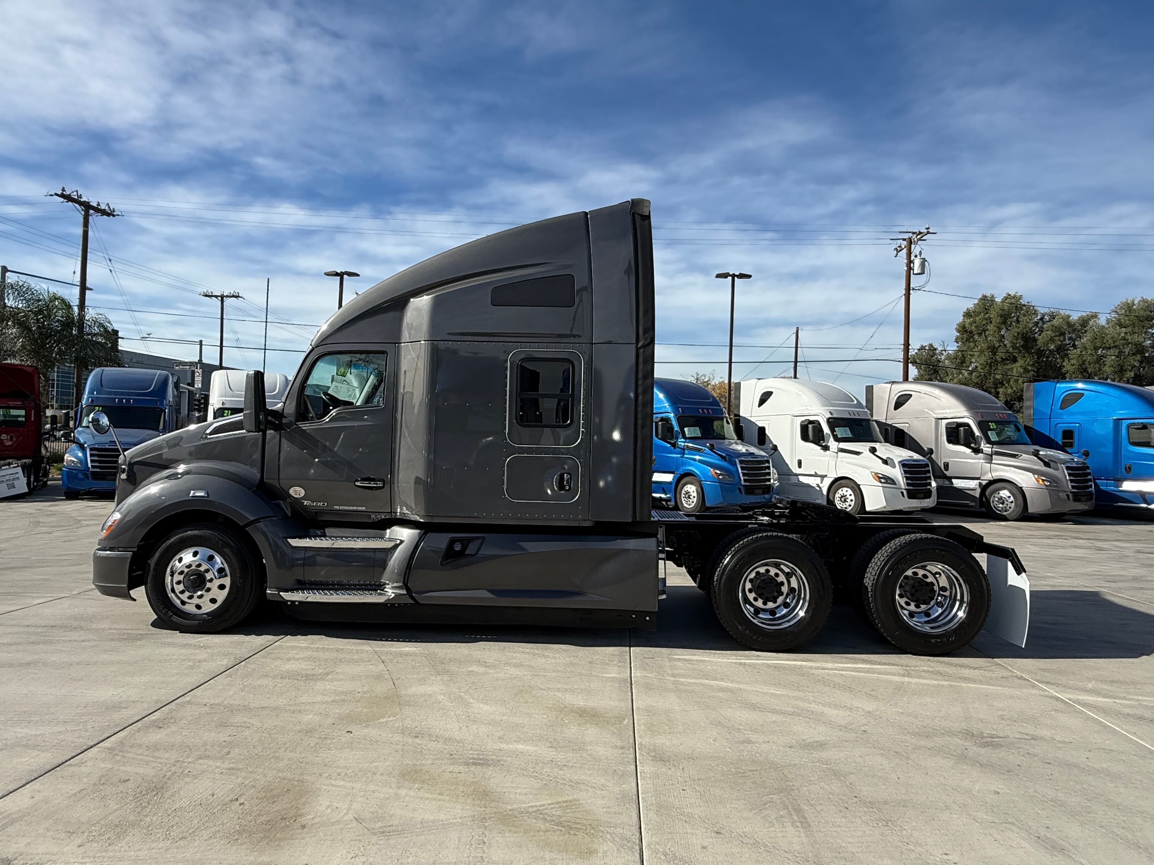 2018 Kenworth T680 image 8