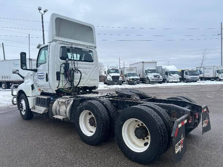 2023 International LT62F image 3