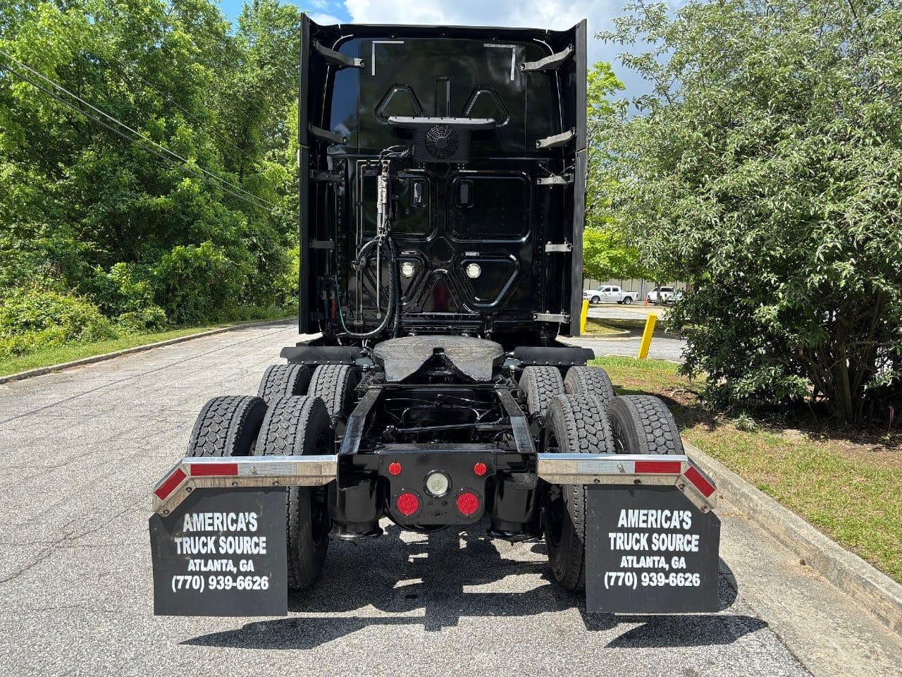 2020 Freightliner Cascadia 125 image 9
