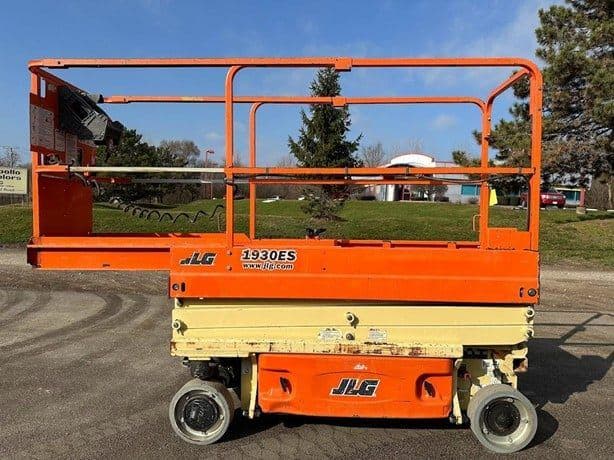2016 JLG 1930ES image 3
