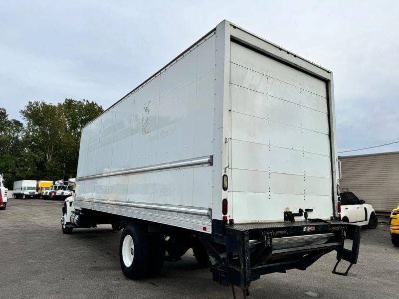 2017 International 4300 image 7