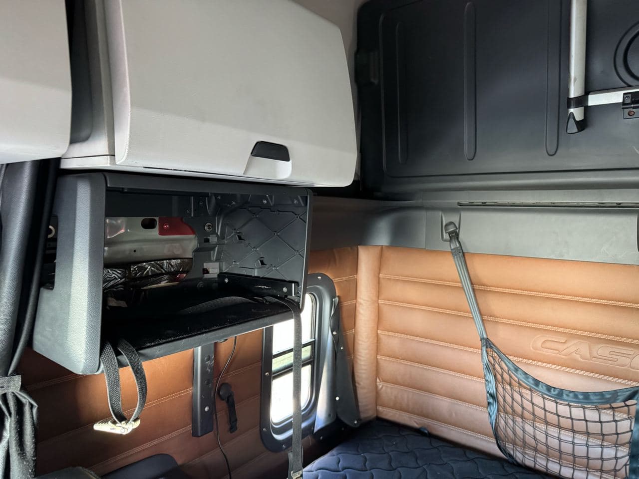 2018 Freightliner Cascadia image 11