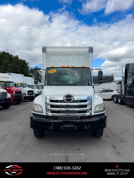 2020 Hino 268 image 10