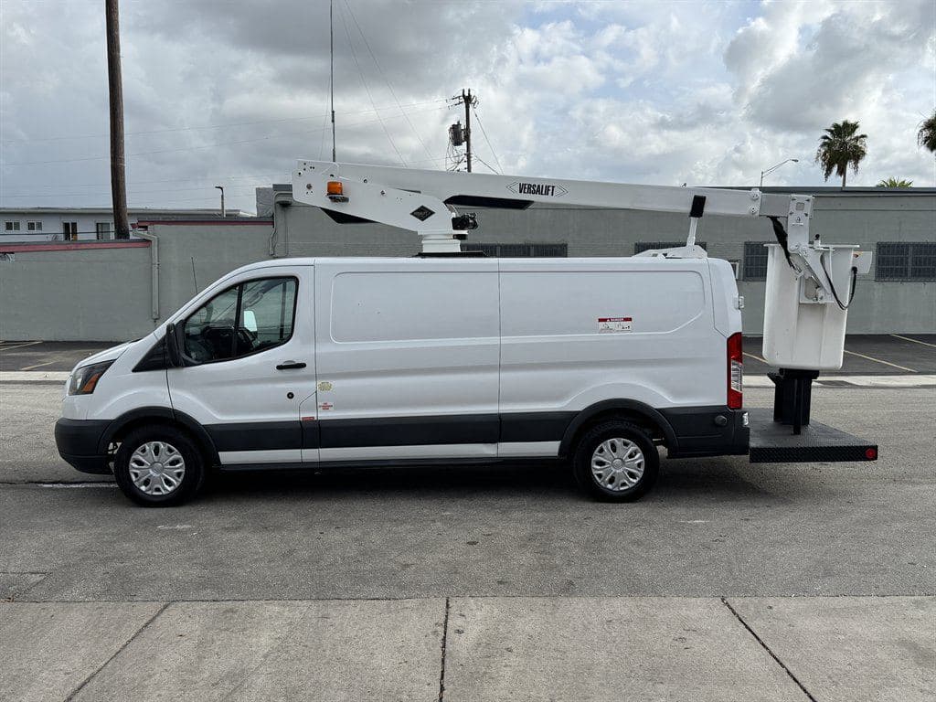 2017 Ford Transit Cargo image 6