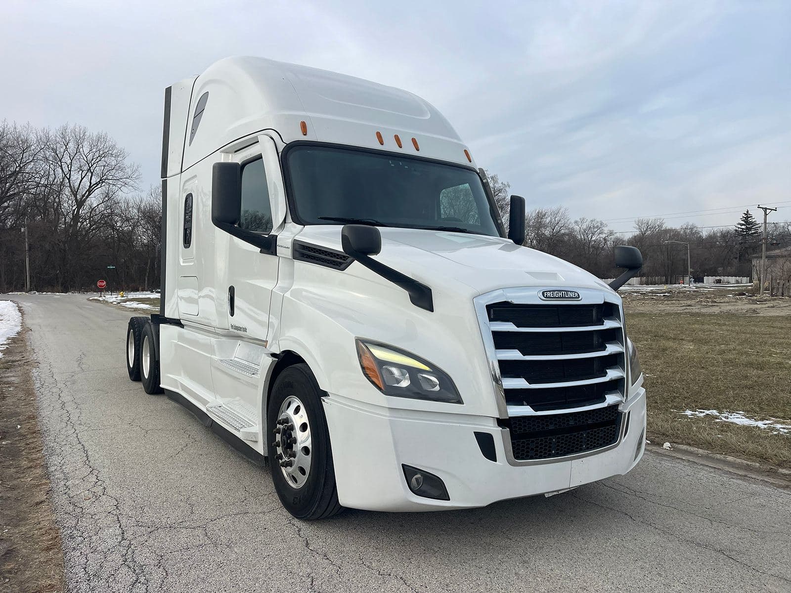 2020 Freightliner Cascadia image 3
