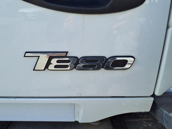 2025 Kenworth T880 image 30