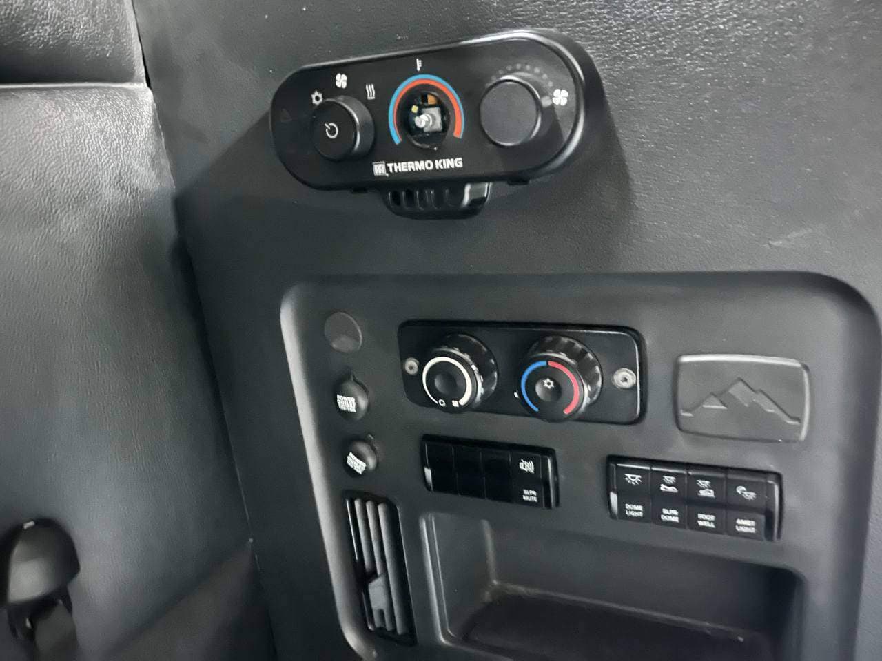 2023 Freightliner Cascadia image 19