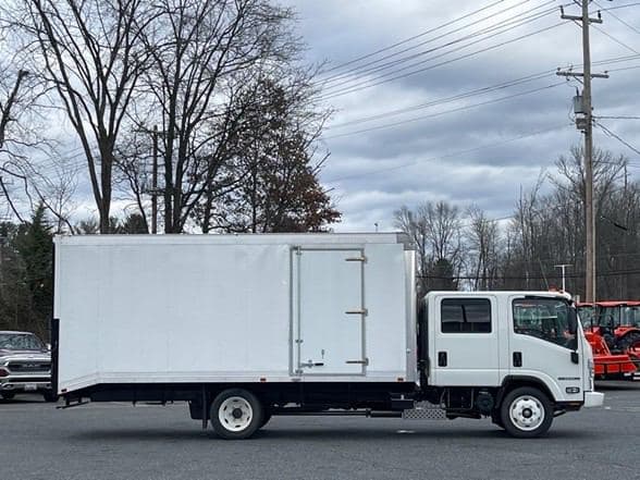 2024 Isuzu NPR HD image 3