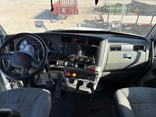 2021 Kenworth T680 STK#611686 image 3