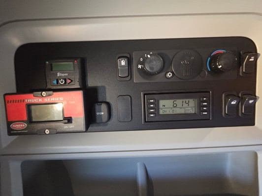 2023 Kenworth T680 image 28