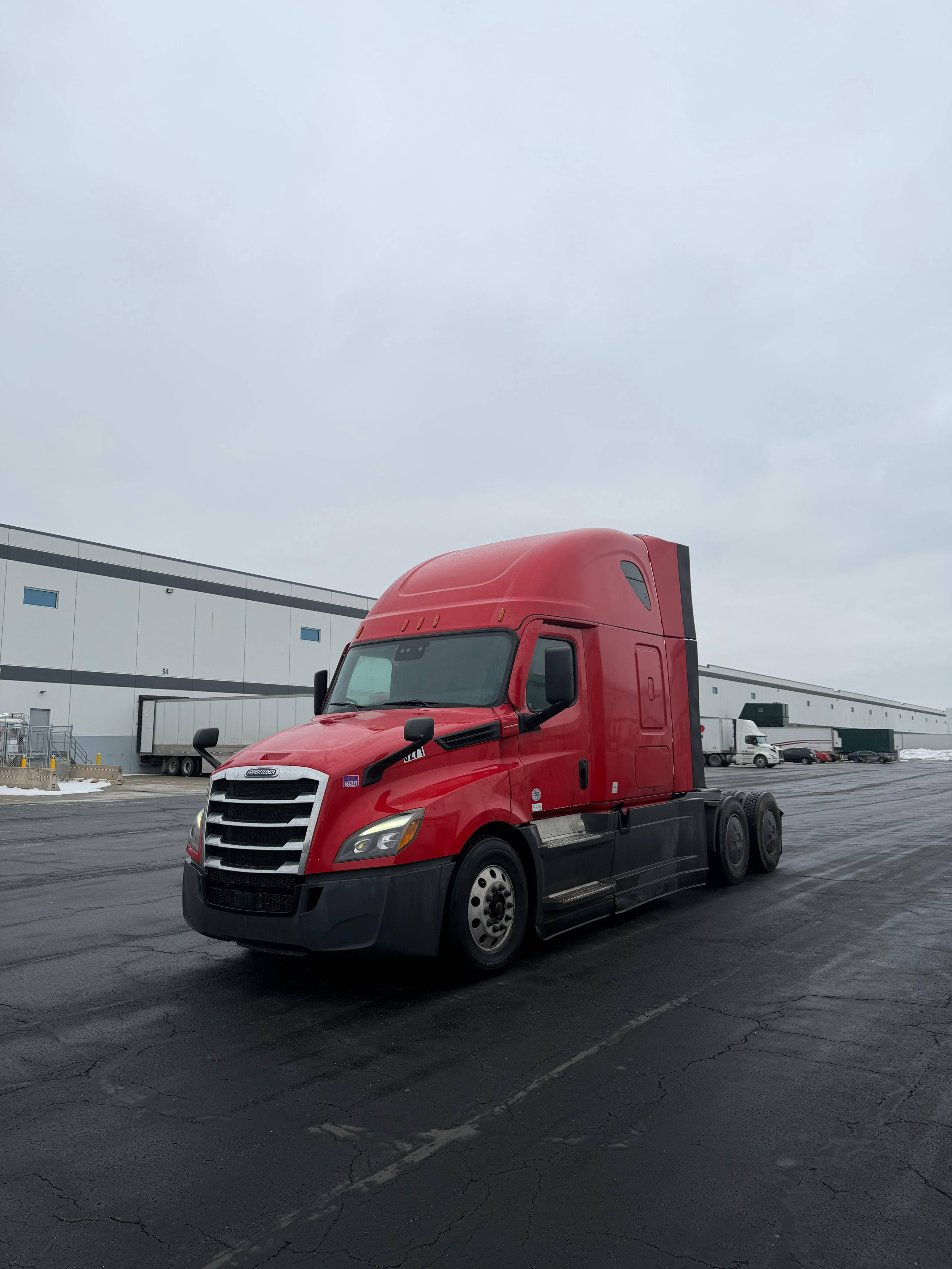 2021 Freightliner Cascadia image 1