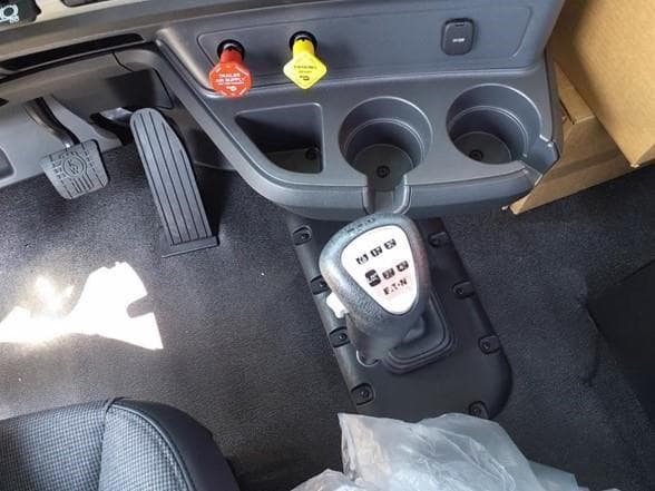 2026 Kenworth T880 image 15