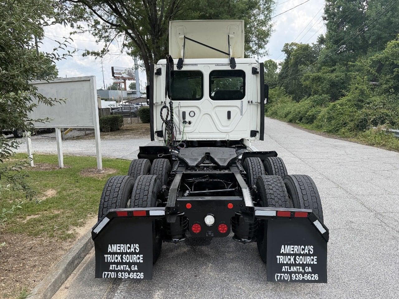 2018 Freightliner Cascadia 125 image 4