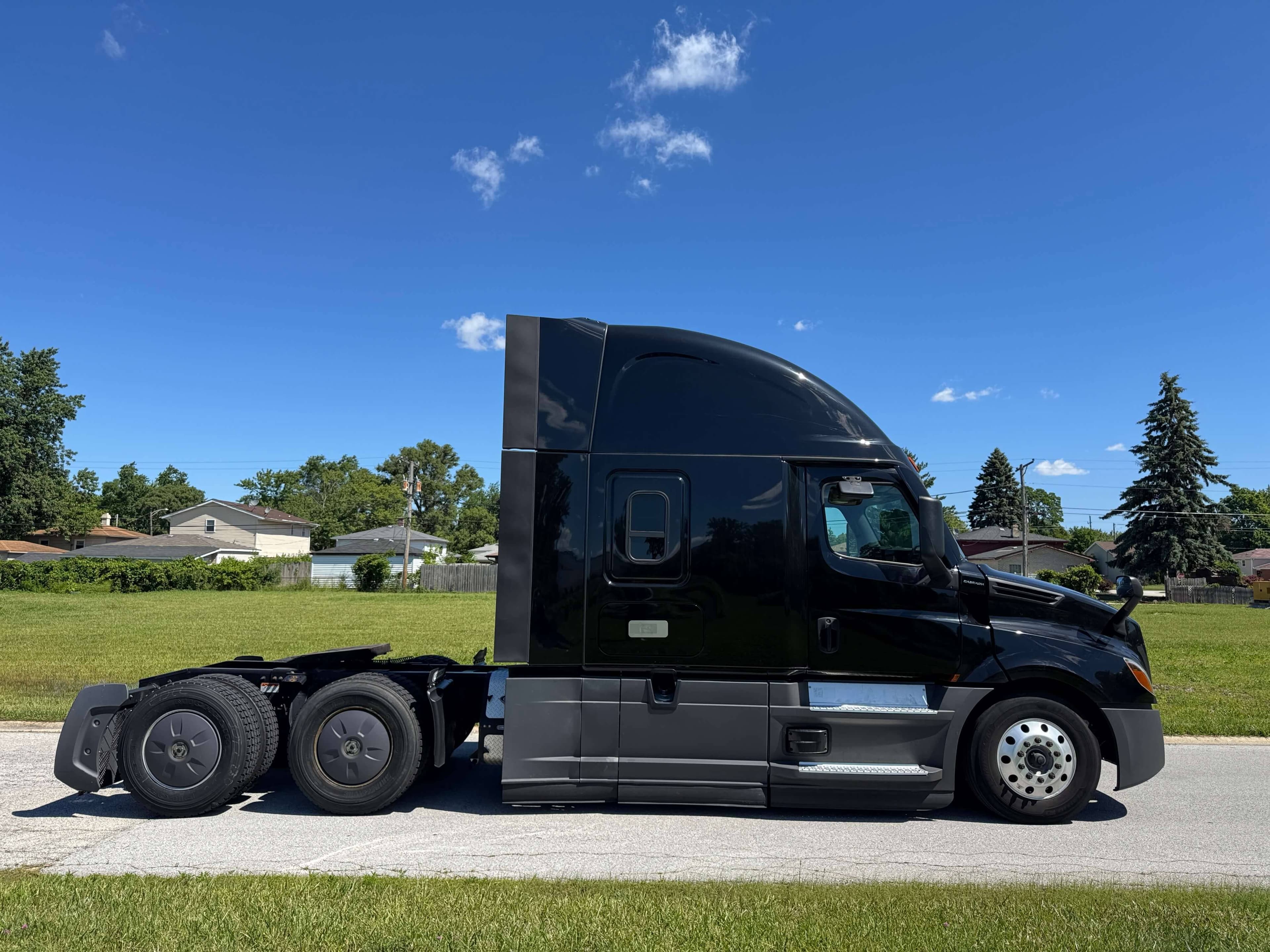 2022 Freightliner Cascadia 126 image 4