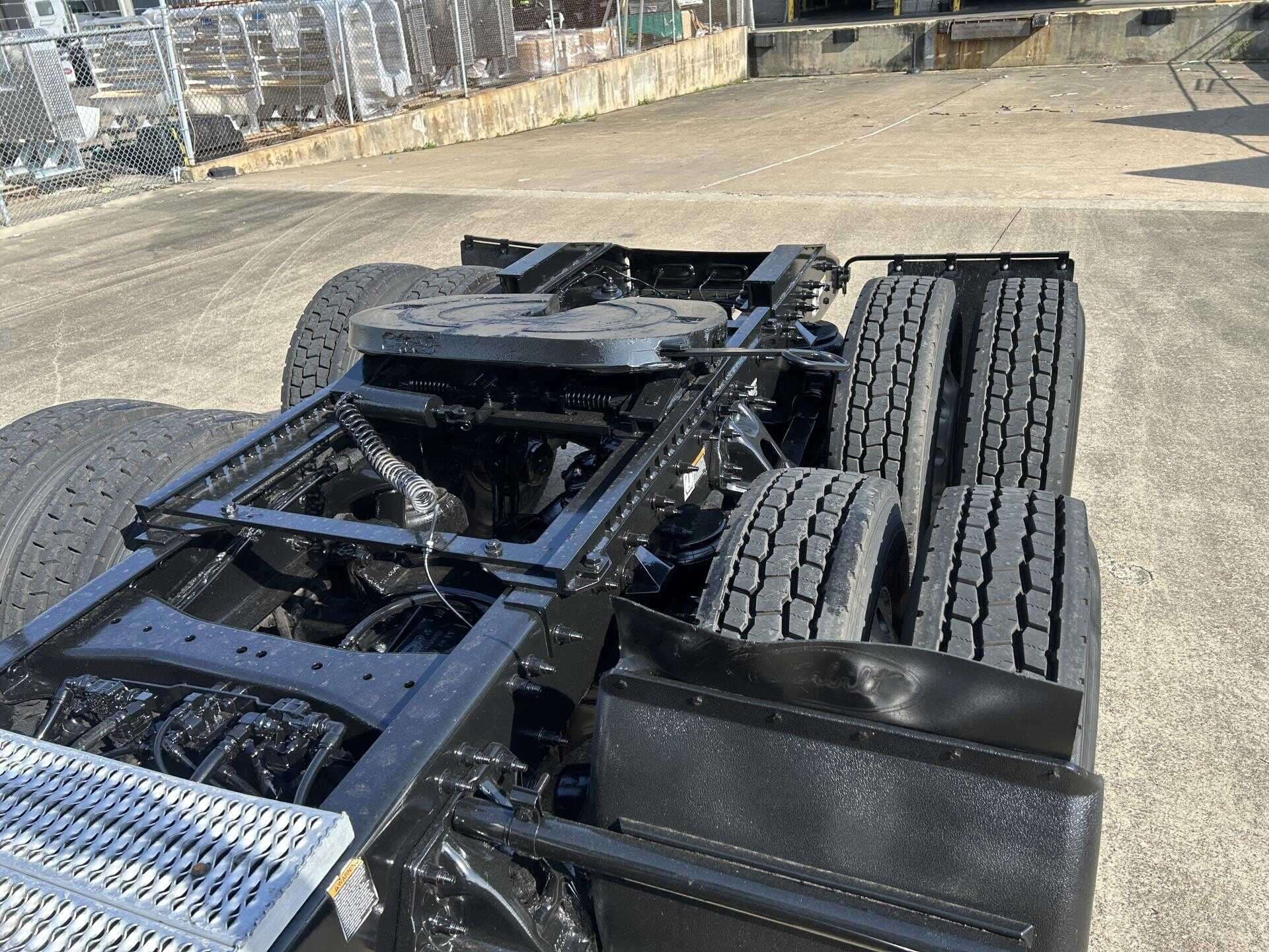 Used 2020 Peterbilt 579 Conventional - Day Cab in Houston, TX image 8