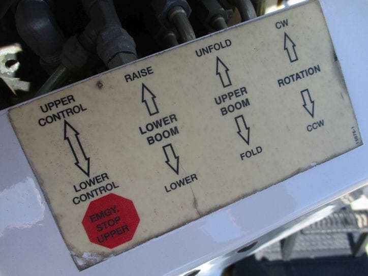 2008 Ford F-750 CHIPPER DUMP BUCKET BOOM TRUCK image 41