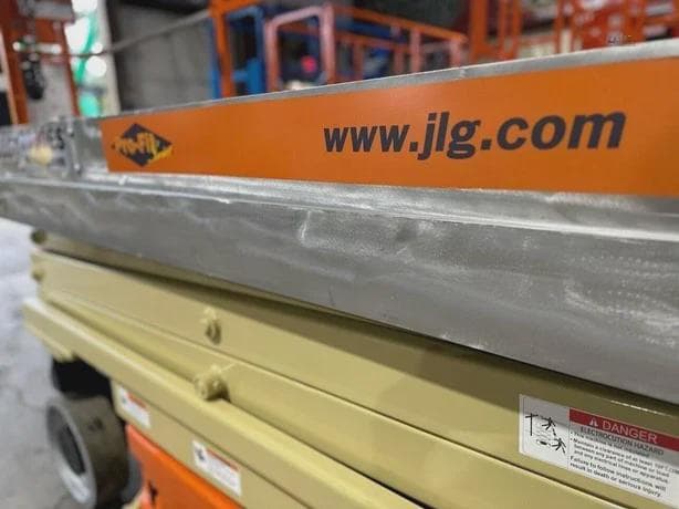 2014 JLG 2030ES image 4