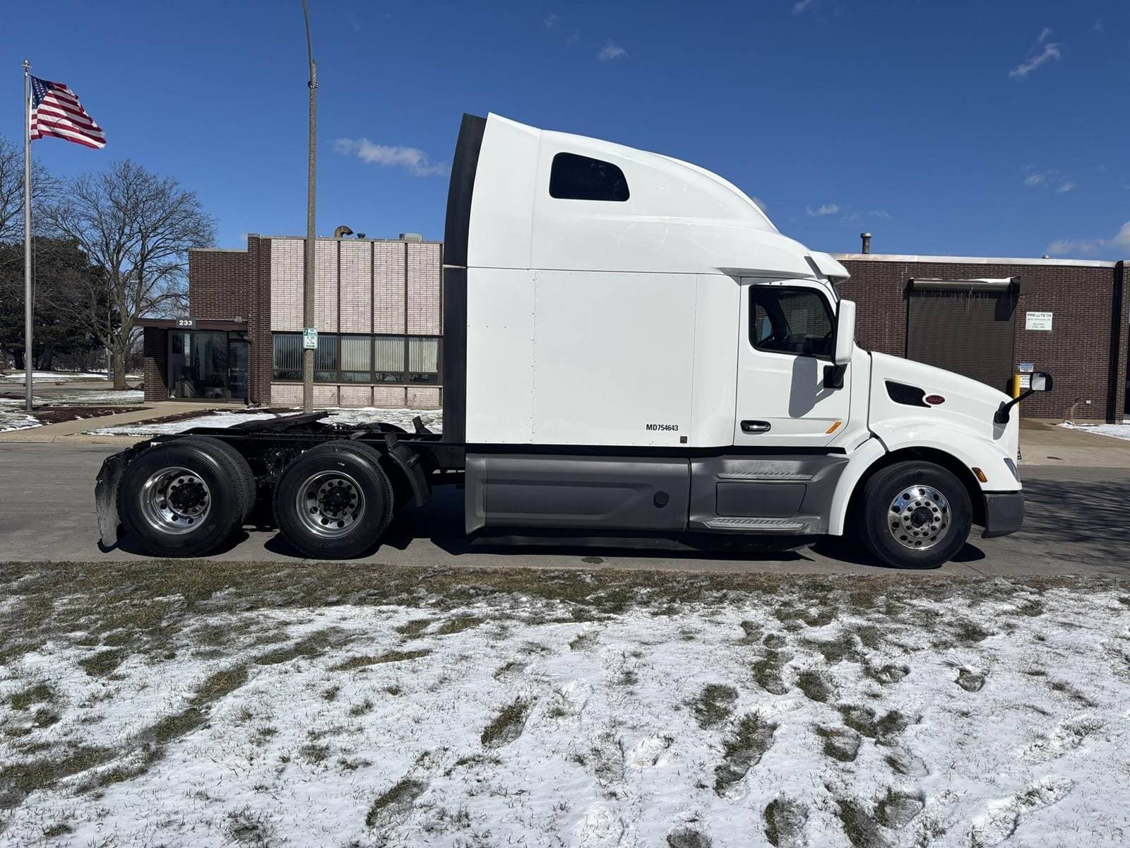2021 Peterbilt 579 image 5