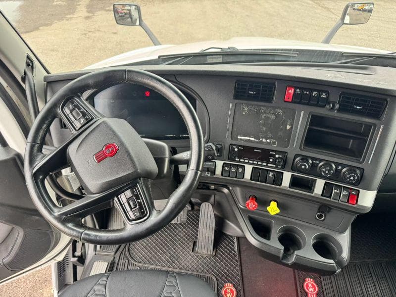 2023 Kenworth T600 image 22