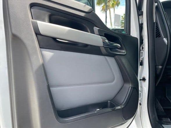 2025 Kenworth T880 image 14