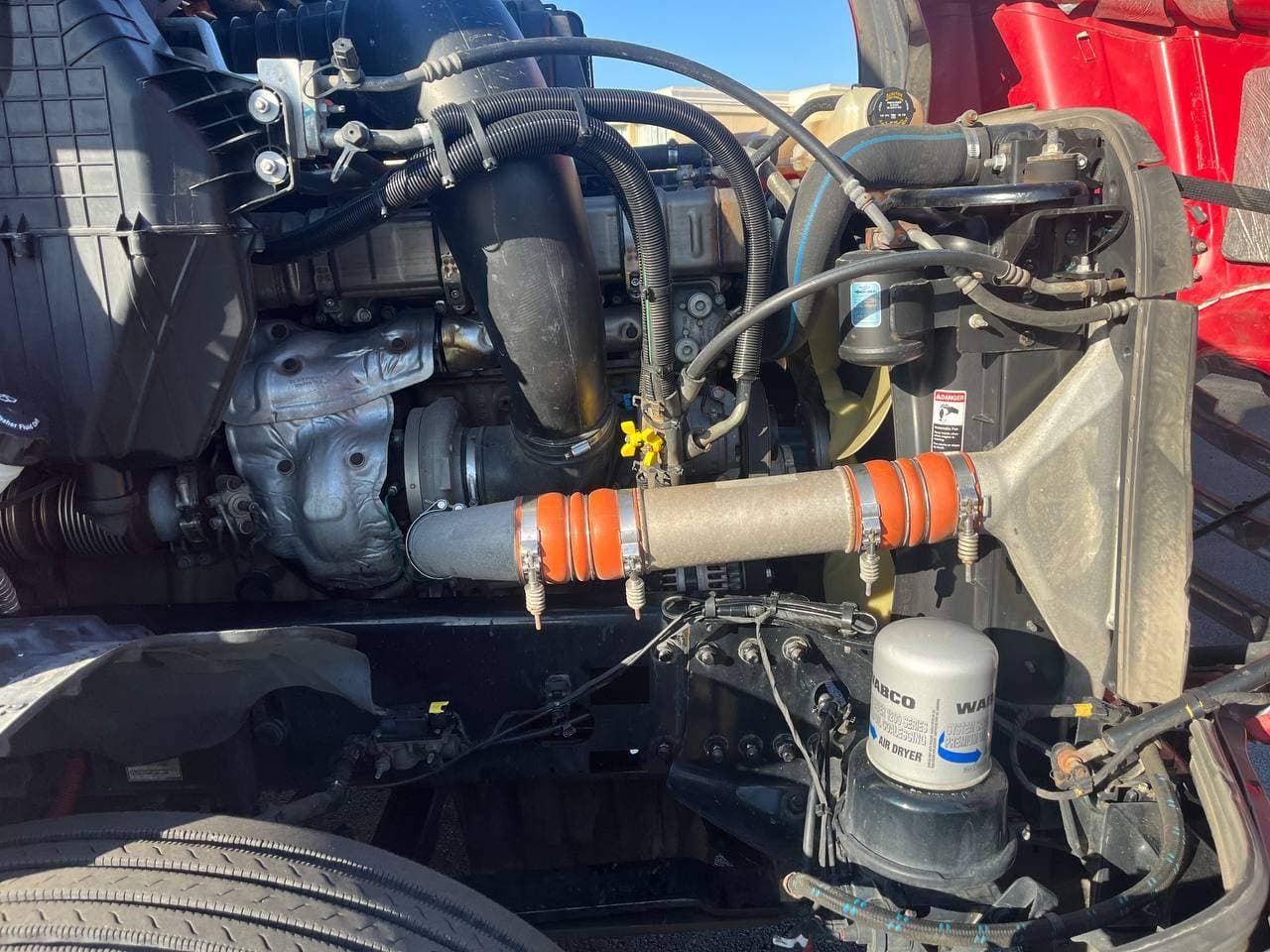 2020 Freightliner Cascadia image 11