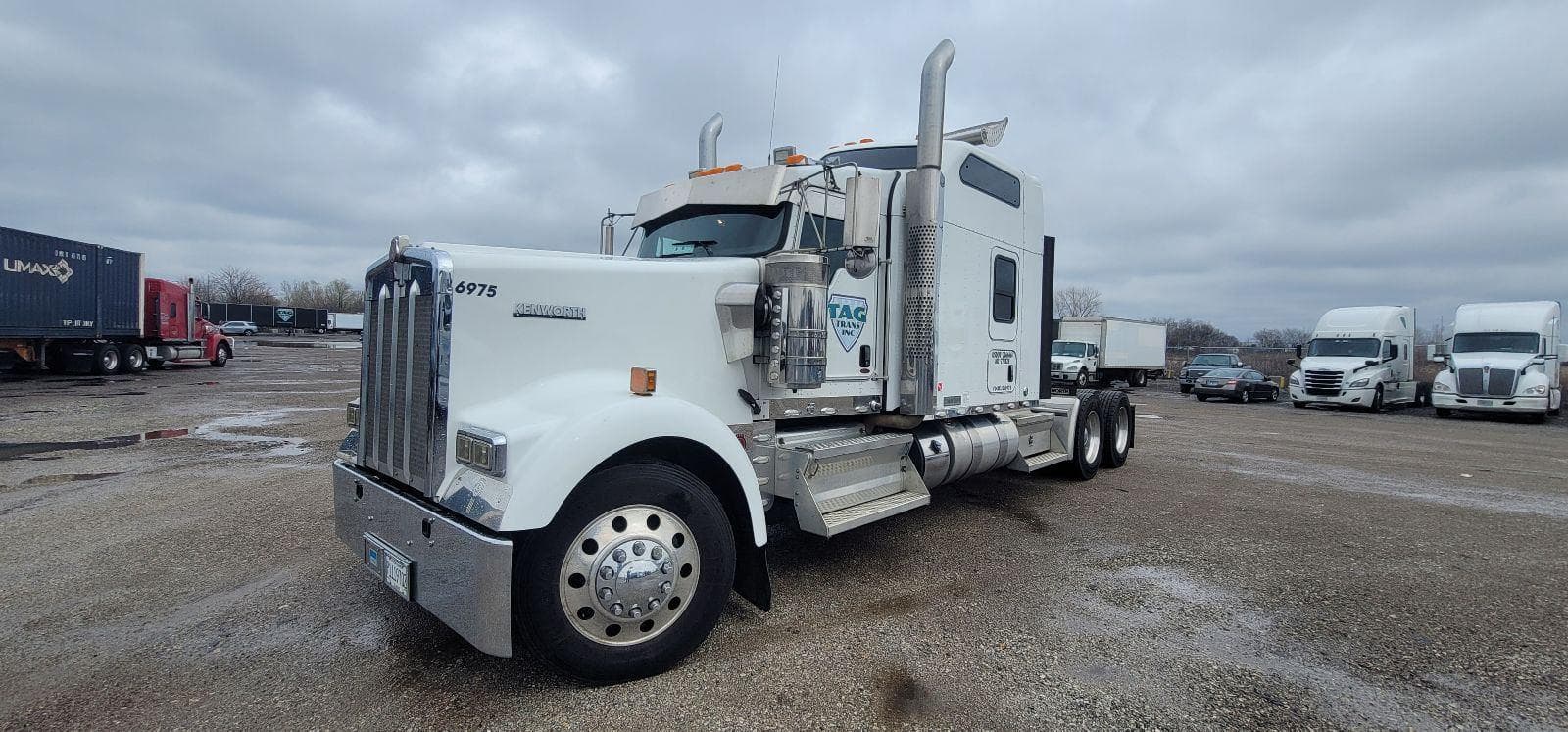 2019 Kenworth W9 Series image 2