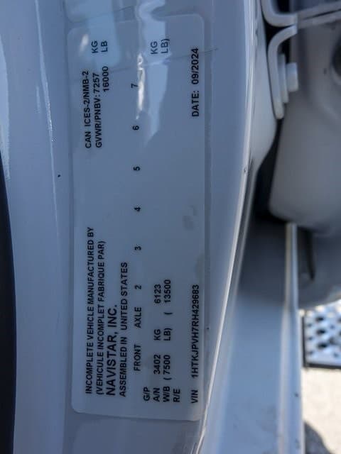 2024 Chevrolet Silverado 4500HD Work Truck image 22