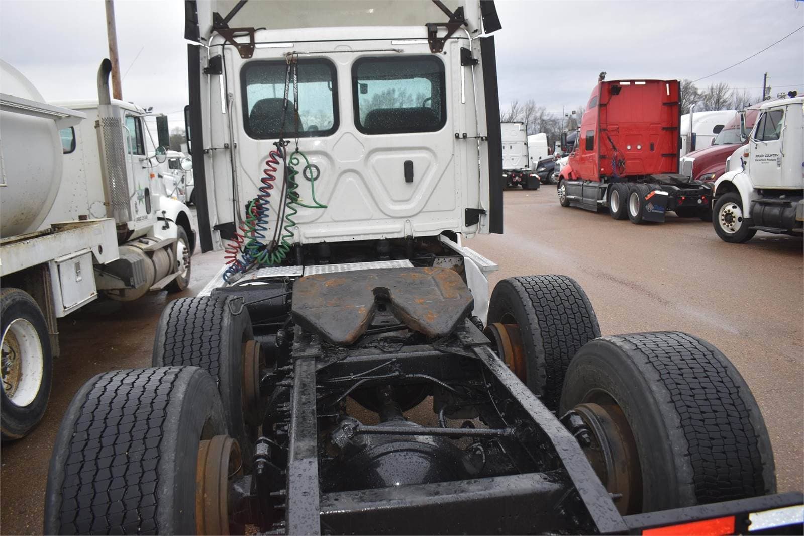 2018 Freightliner Cascadia 113 image 3