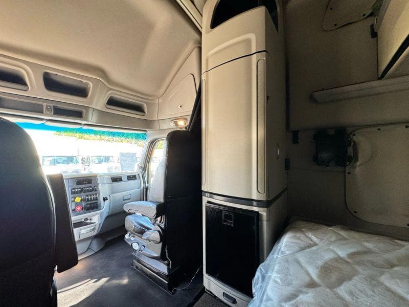 2022 Peterbilt 579 image 52