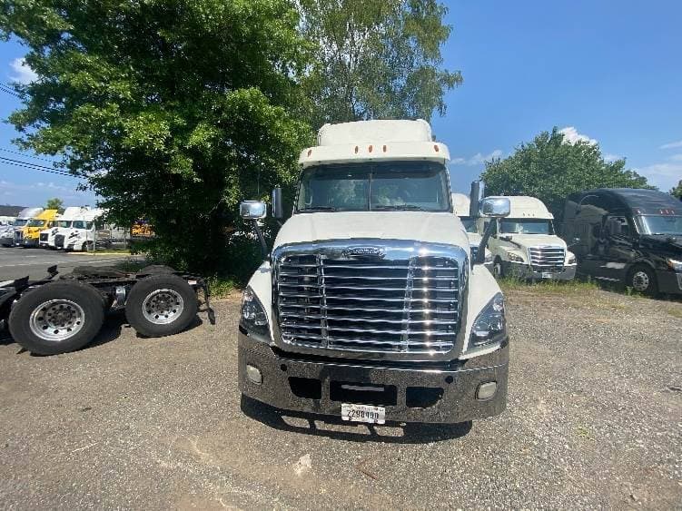 2018 Freightliner Cascadia image 4