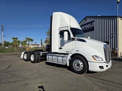 2022 Kenworth T680 image 6