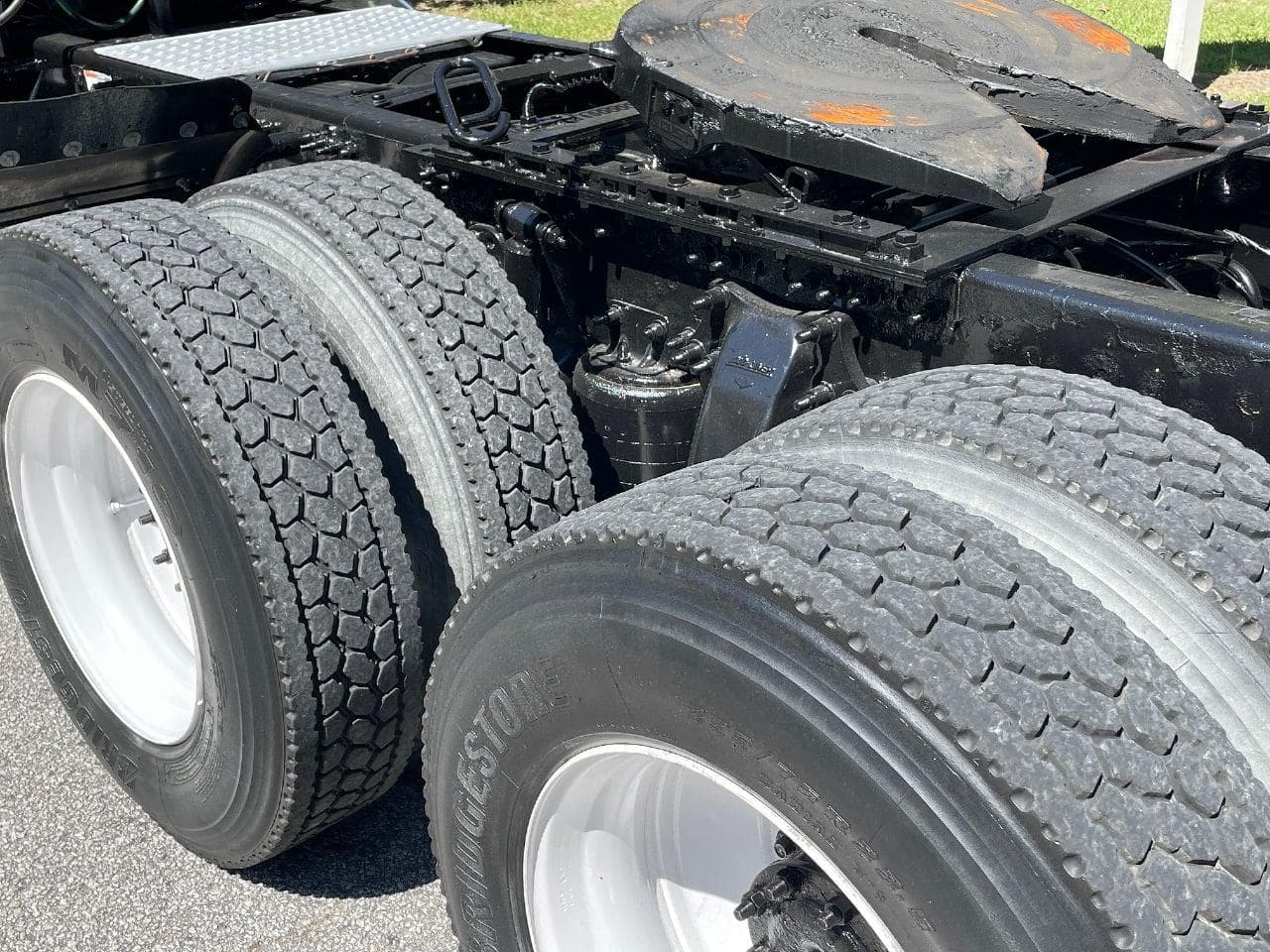 2020 Freightliner Cascadia 126 image 12