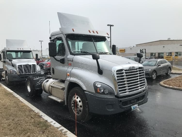 Used 2018 Freightliner Conventional - Day Cab, Tractor - CASCADIA 125  image 1