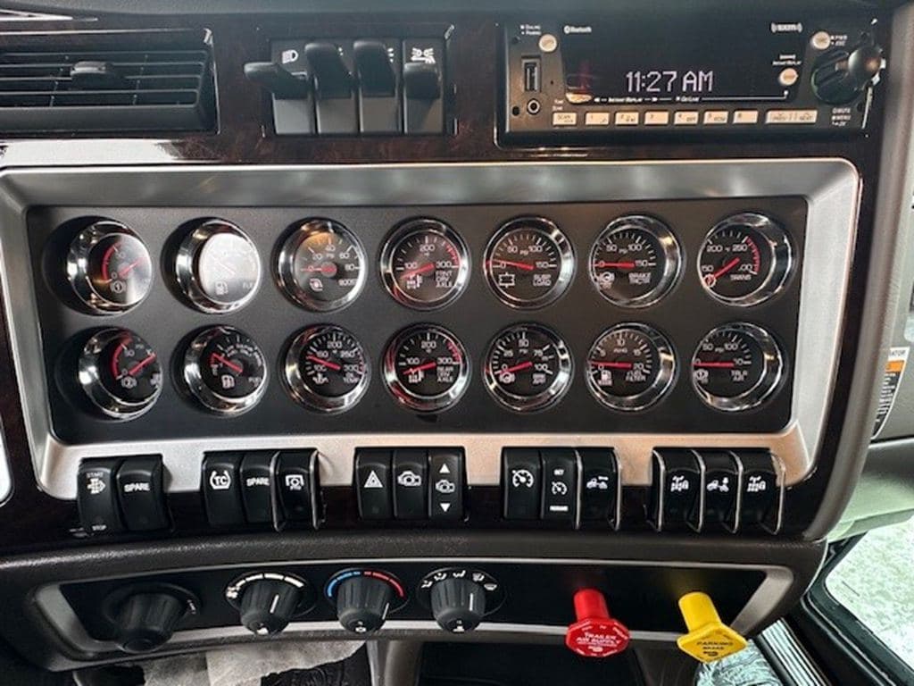 New 2026 KENWORTH W900 image 11