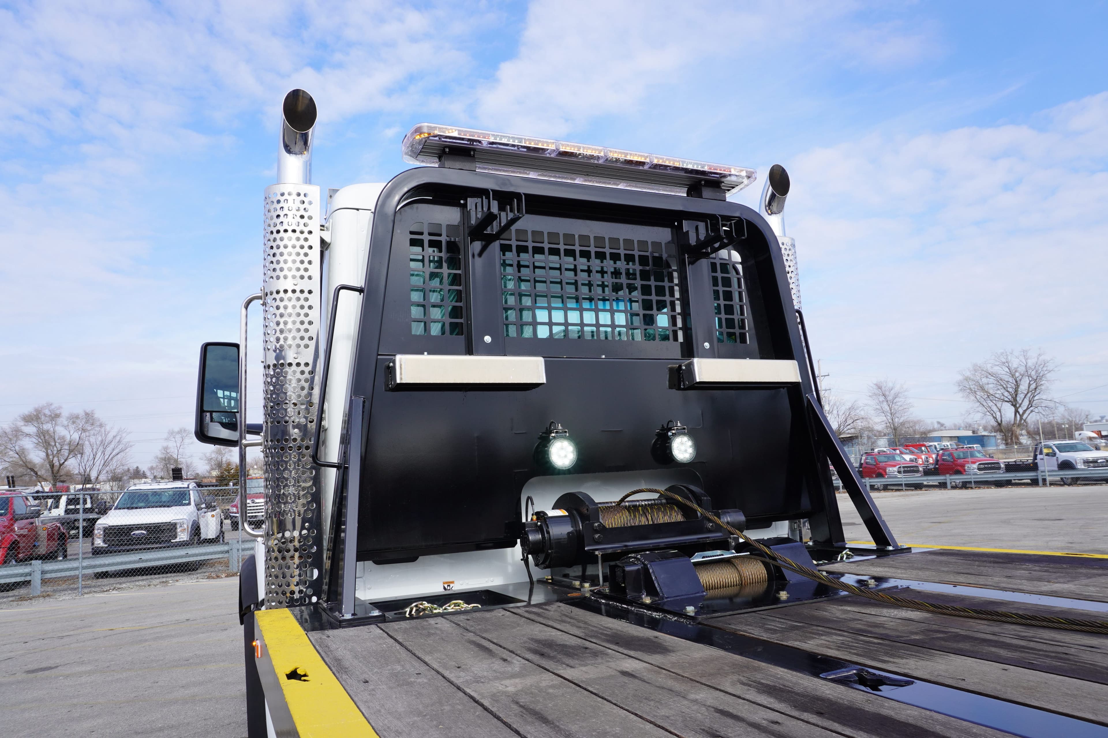 2025 Kenworth T880 image 8