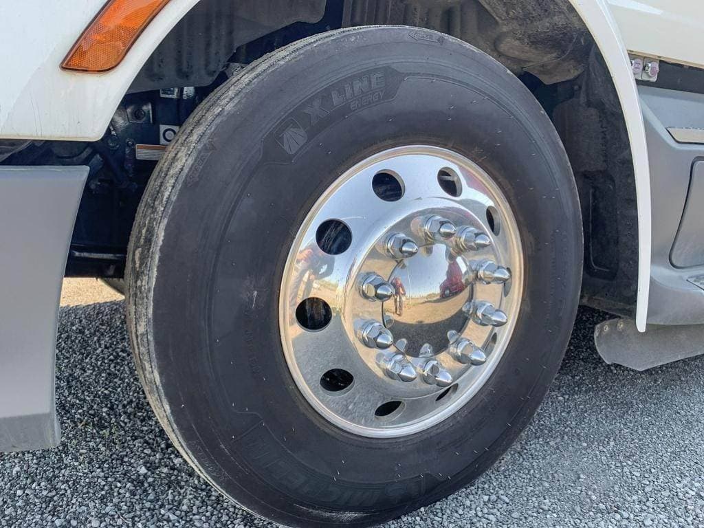 2019 Peterbilt 579 image 4